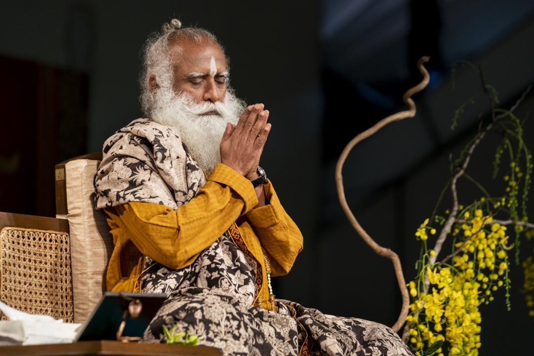 Exploring the wisdom of Sadhguru: A spiritual guide for modern living