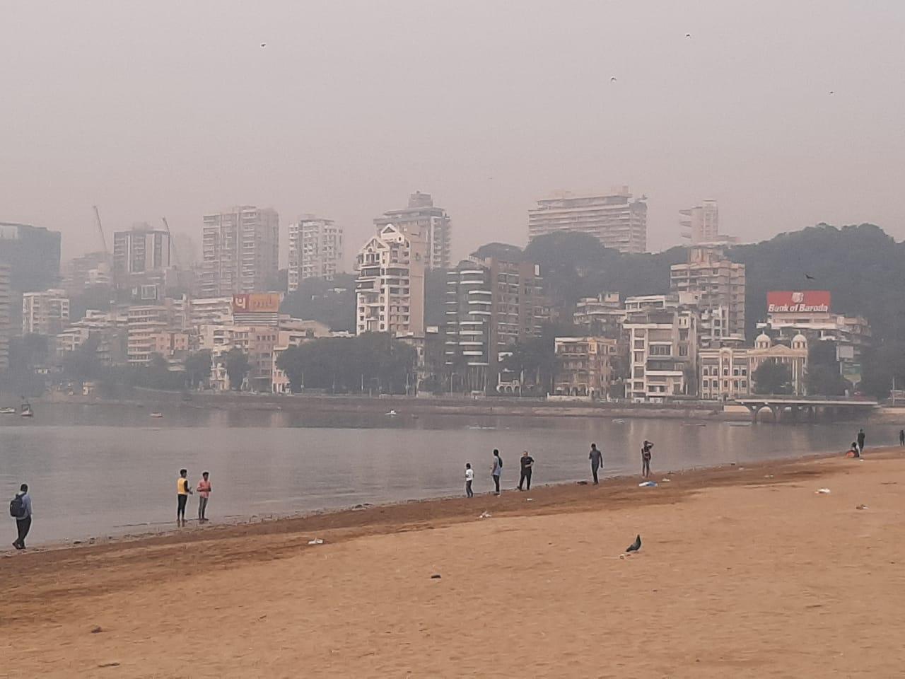 The main causes of air pollution in Mumbai are waste burning, industrial activity, construction dust, and vehicle emissions. These sources emit fine particulate matter (PM2.5 and PM10) into the atmosphere, which has the ability to enter the lungs deeply and result in heart problems, respiratory disorders, and other health issues