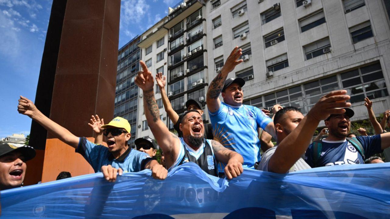 Mass protests in Argentina against Prez Milei's economic reforms continue