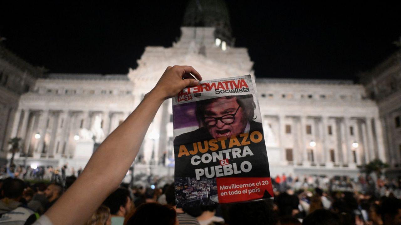 Organisers faced obstacles fitting the sizable march on sidewalks, arguing that streets worldwide are essential for movement and questioning the accommodation of tens of thousands in confined spaces.