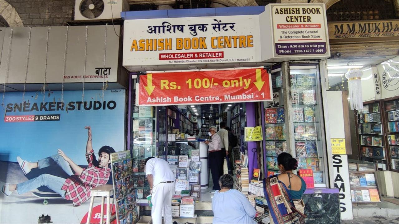 Get your next read for just Rs 100 at South Mumbai’s Ashish Book Centre