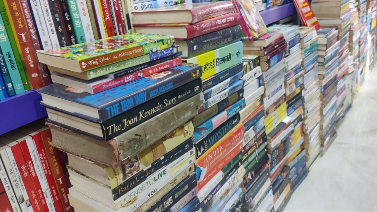 One of their book fairs is going on right now at Thane and will be open for bibliophiles till January 7, 2024. They are also offering up to 85 per cent discount. One can check it out between 9:45 am to 9:00 pm on any day they find convenient. Photo Courtesy: Aakanksha Ahire 