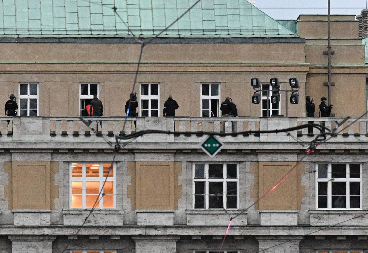 In a later news conference on Thursday night, Vondrasek revised the number of people killed to 14, after previously saying 15 people had died. Of the 25 people injured, ten were in serious condition, the police chief said, as per CNN