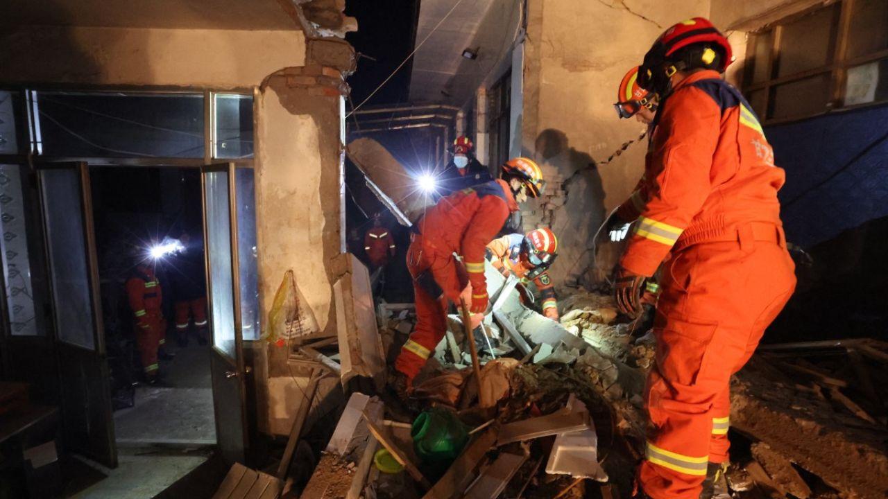 The quake prompted the suspension of passenger and cargo trains passing through the affected area, necessitating safety checks on railway tracks to ensure operational integrity.