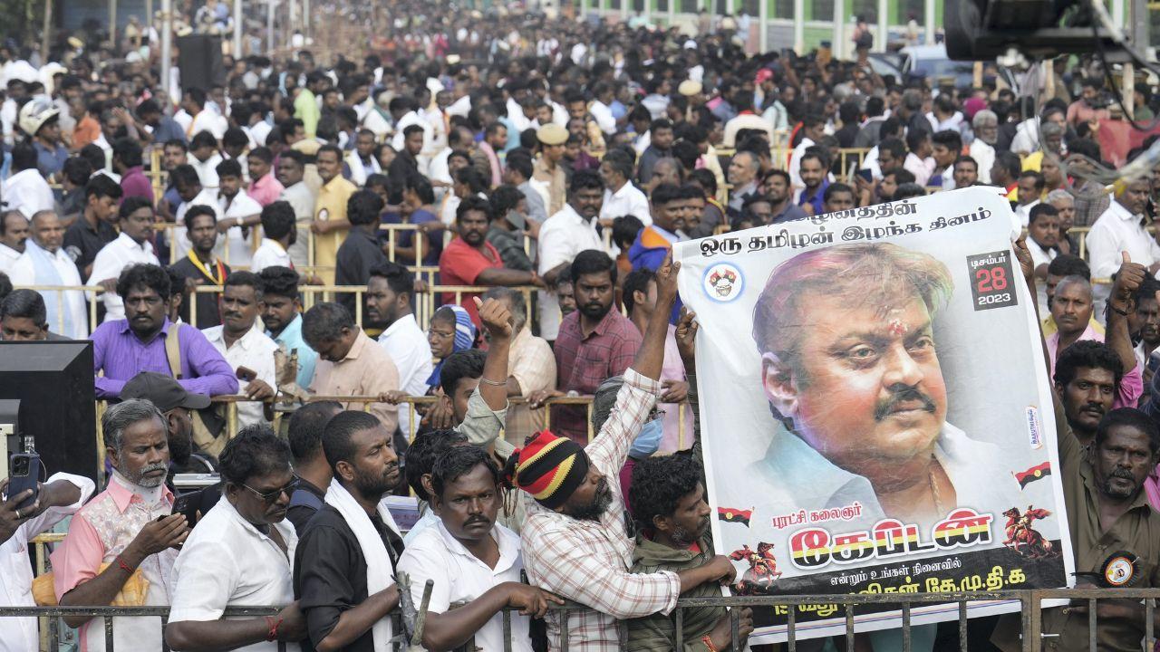 Political leaders, actors, and individuals from various walks of life gathered at the DMDK office and Chennai's Island Ground to pay tribute to Vijayakanth.