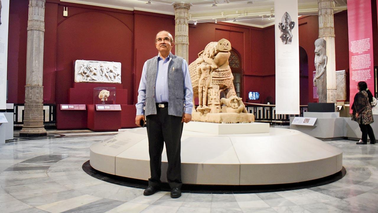 Dr Sabyasachi Mukherjee with one of the ancient sculptures on display at the CSMVS. Pic/Sameer Markande