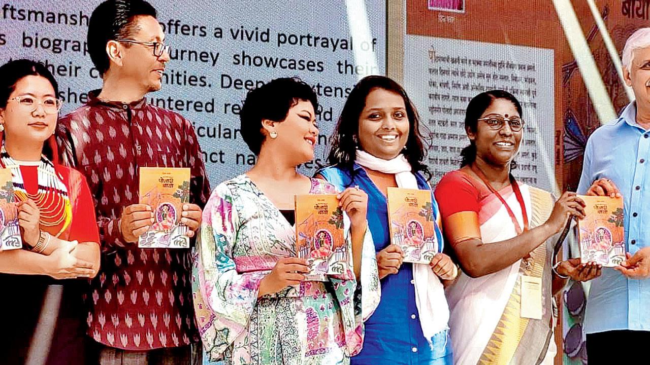 Deepa Pawar (centre) at the book launch in Jharkhand