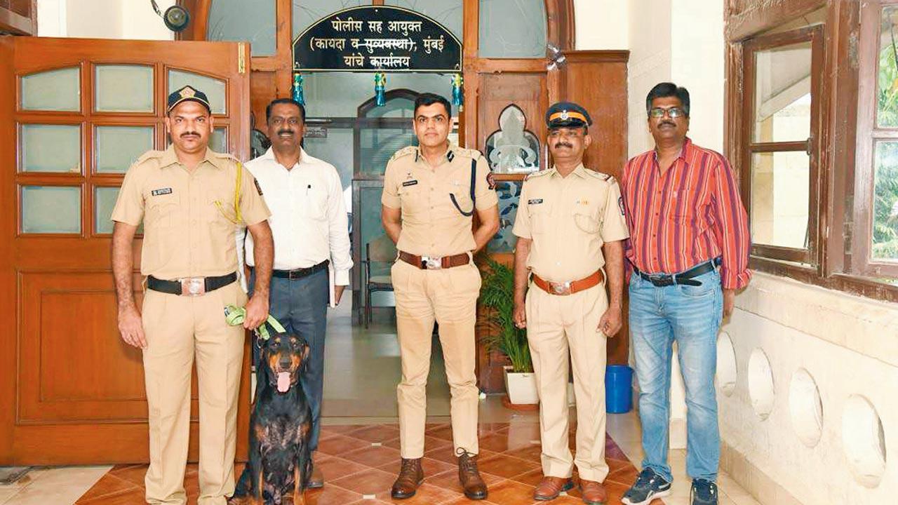 Mumbai Police's canine squad Doberman, who found missing kid, gets salute from top cop
