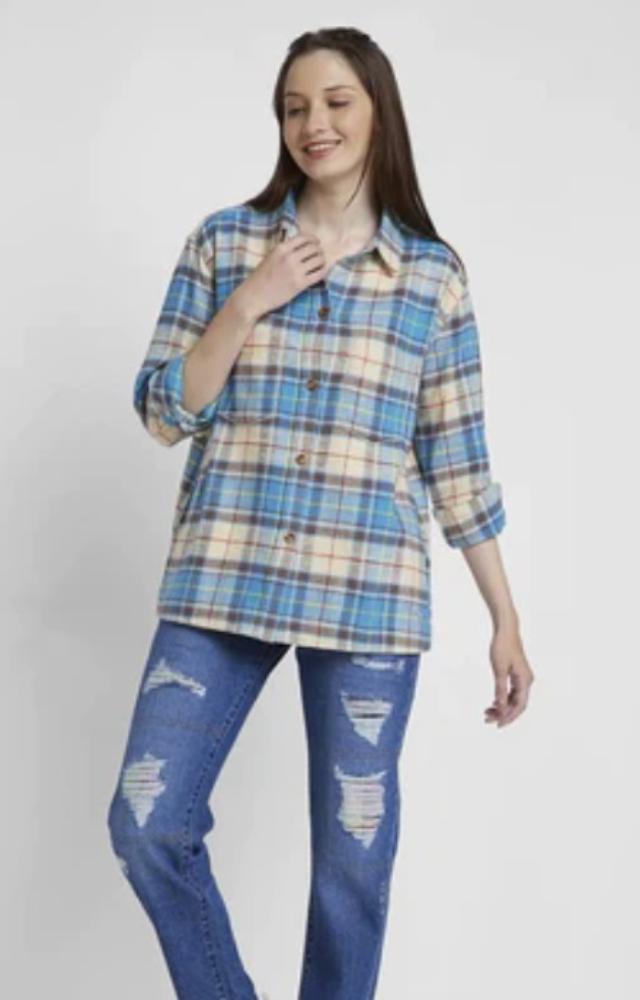 Tuck a flannel shirt into high-waisted jeans or a midi-skirt. Tie a flannel shirt around the waist over a dress. Layer a flannel shirt under a leather jacket