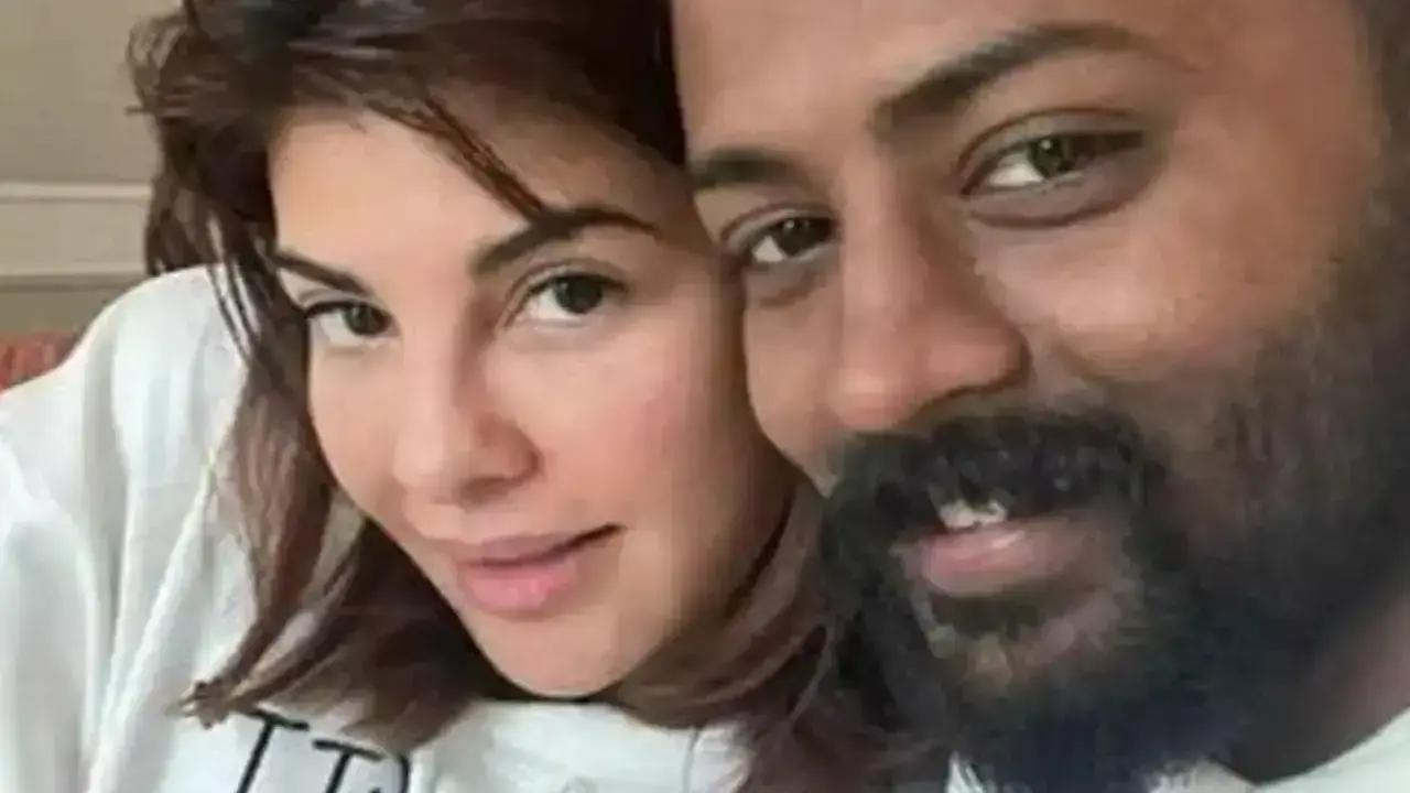 Sukesh Chadrashekhar denied sending any messages or voice notes to Jacqueline Fernandez and called the number 'fake'. Read More