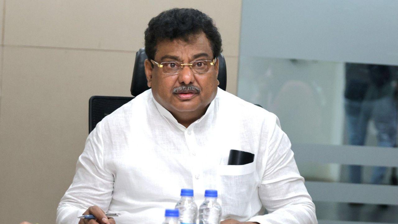 Karnataka Industries Minister MB Patil meets industry heads in Mumbai