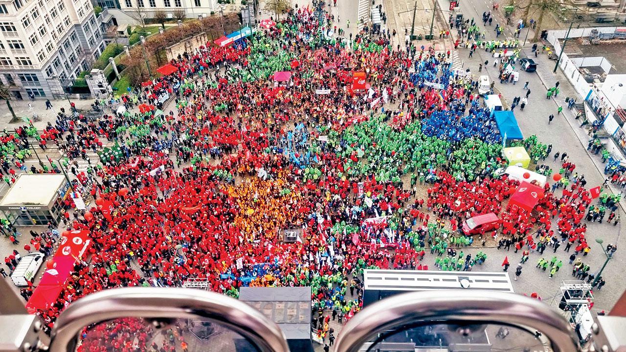 Mass protests in Brussels for better wages and public services