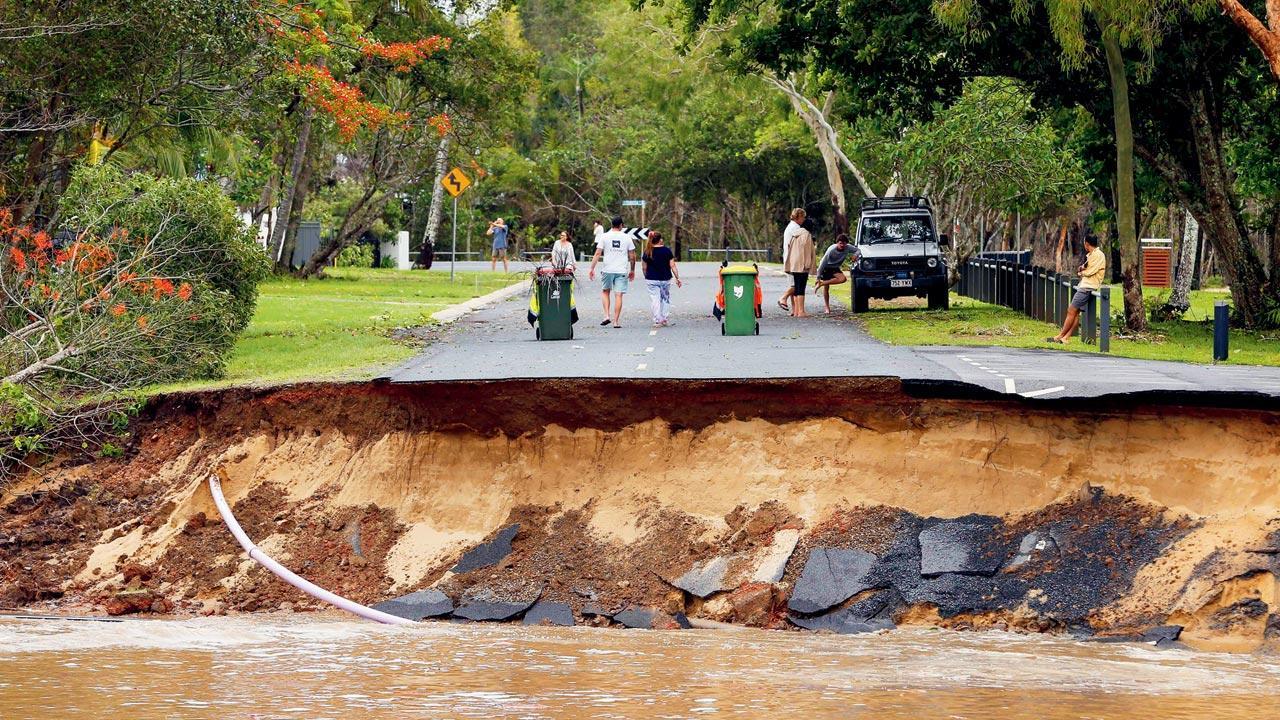 More than 300 rescued from floodwaters in Australia