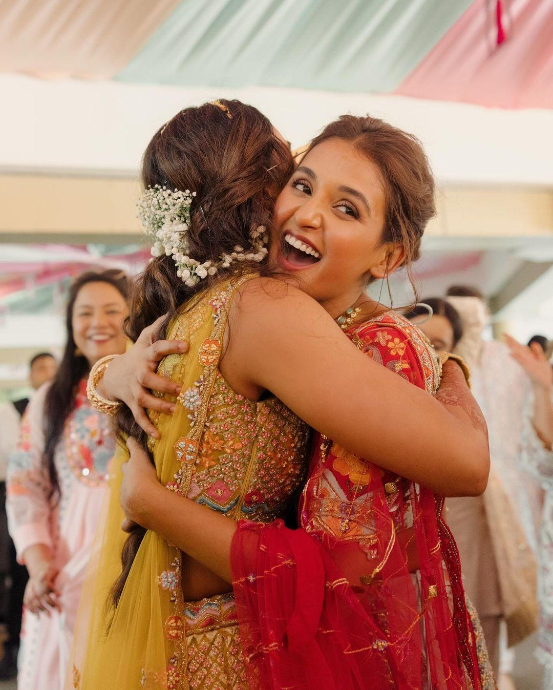 Mukti's sister and ace dancer Shakti was all smiles at her 'behen di mehandi'