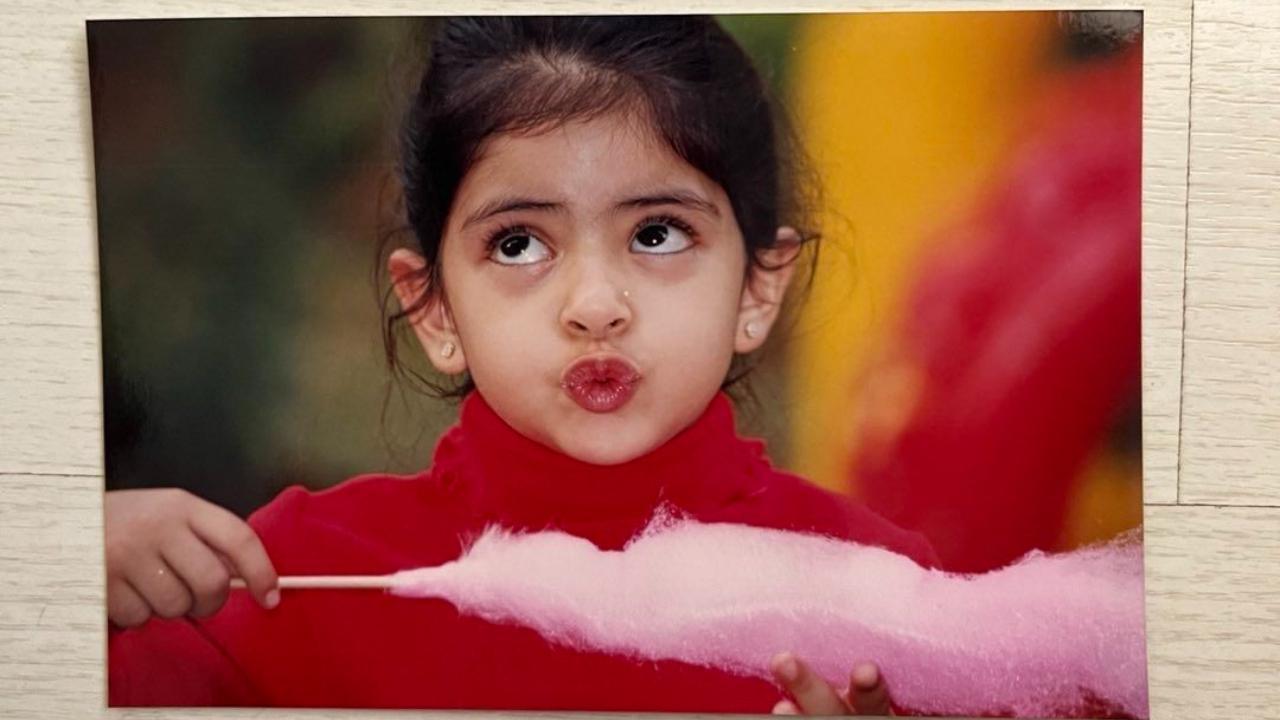 Navya Naveli Nanda birthday: Mom Shweta, mamu Abhishek Bachchan share childhood pics to wish her