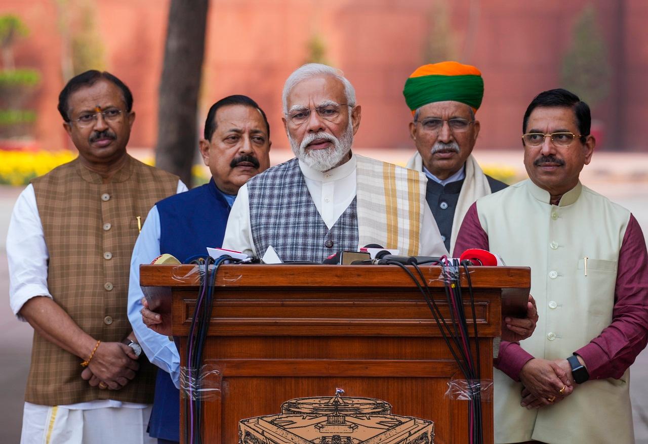 PM Modi urged the opposition to come forward with a positive mindset