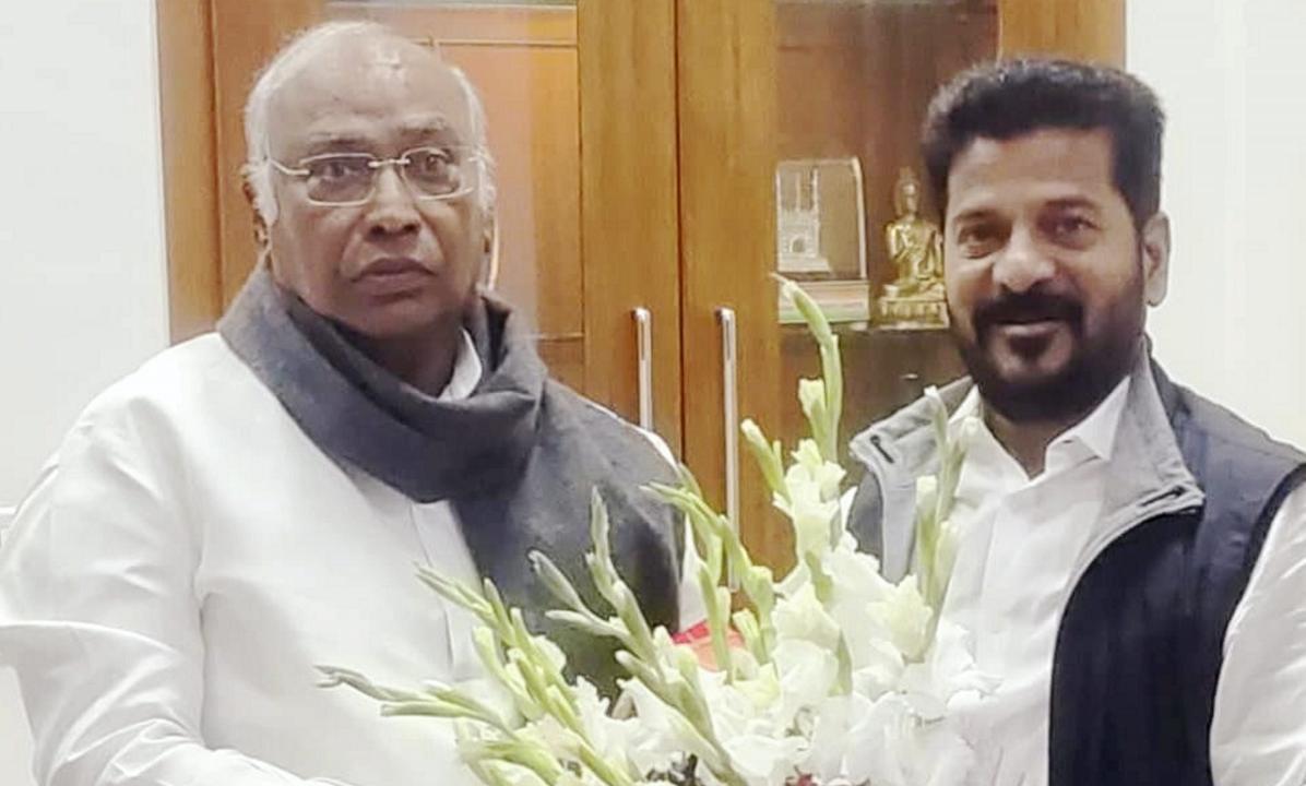 Telangana's CM-elect Revanth Reddy meets Congress president Mallikarjun Kharge