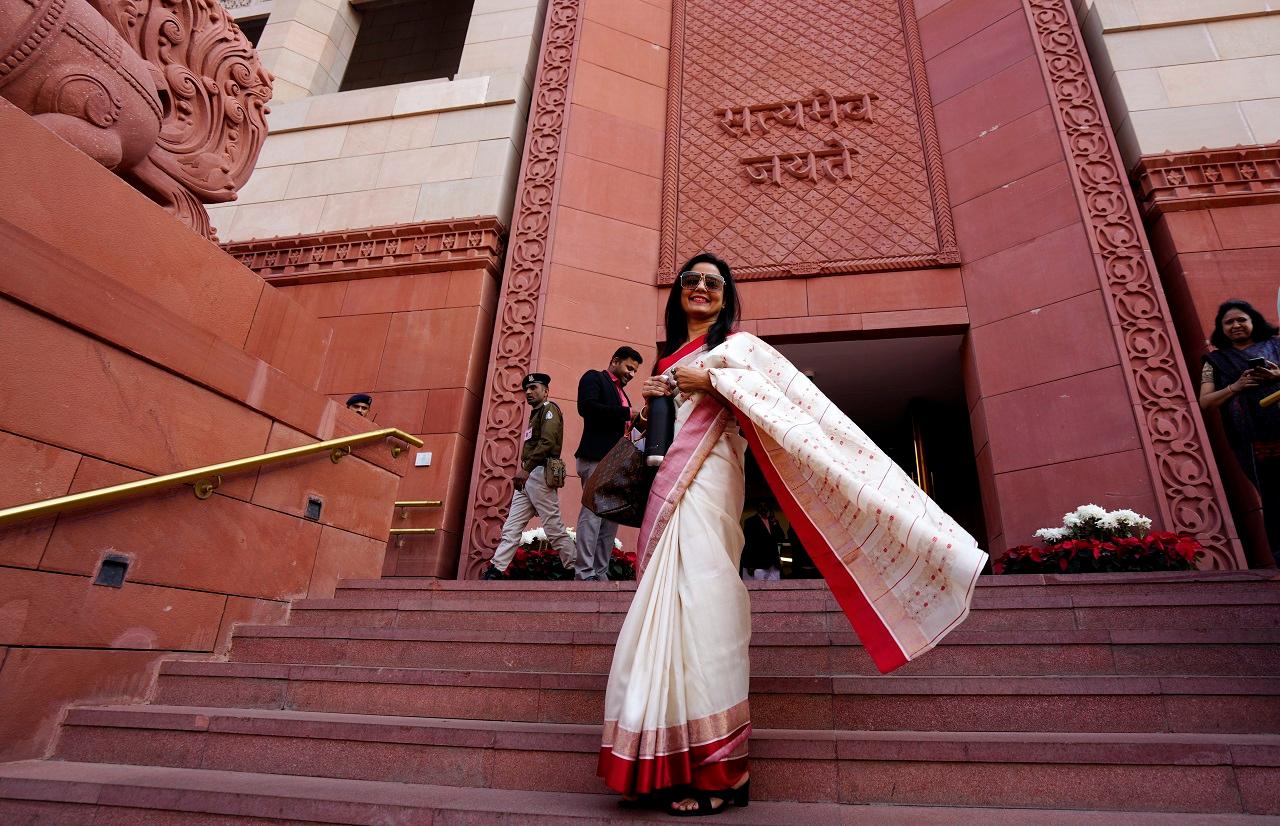 She also quoted a quote from famous poet and former Rajya Sabha Member, Ramdhari Singh Dinkar which said 