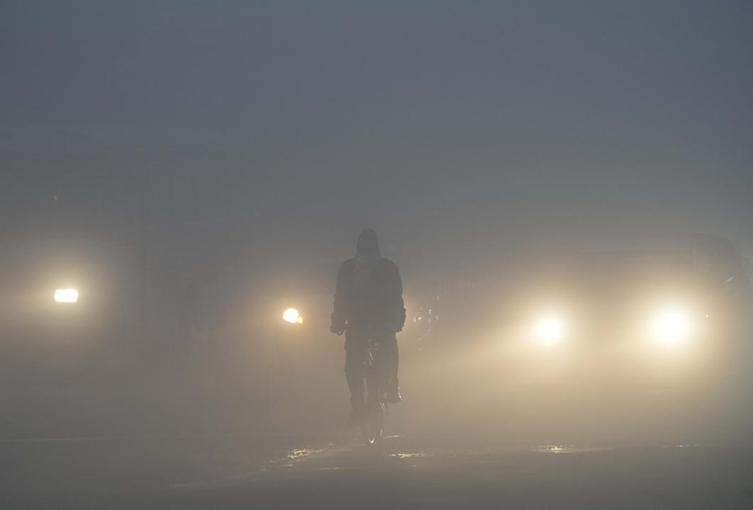 Dense fog engulfs Delhi-NCR; flights delayed