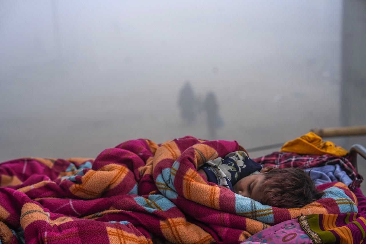 Low visibility due to the dense fog was reported from several areas of the city, such as Safdarjung, Anand Vihar and India Gate