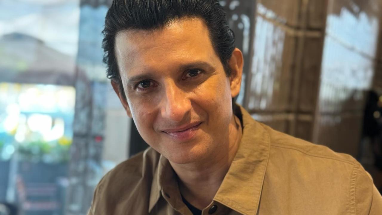 Sharman Joshi was most recently seen in a direct-to-TV release, ‘Sab Moh Maya Hai'. The actor, in an exclusive chat with mid-day.com, opened up about the sequel of 3 Idiots. Read More