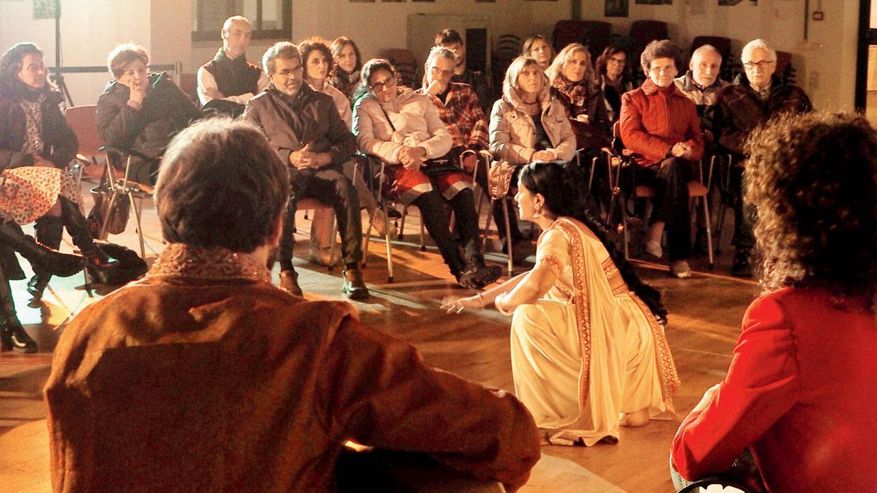Peek inside a woman’s mind with this solo play at Dr Bhau Daji Lad Museum