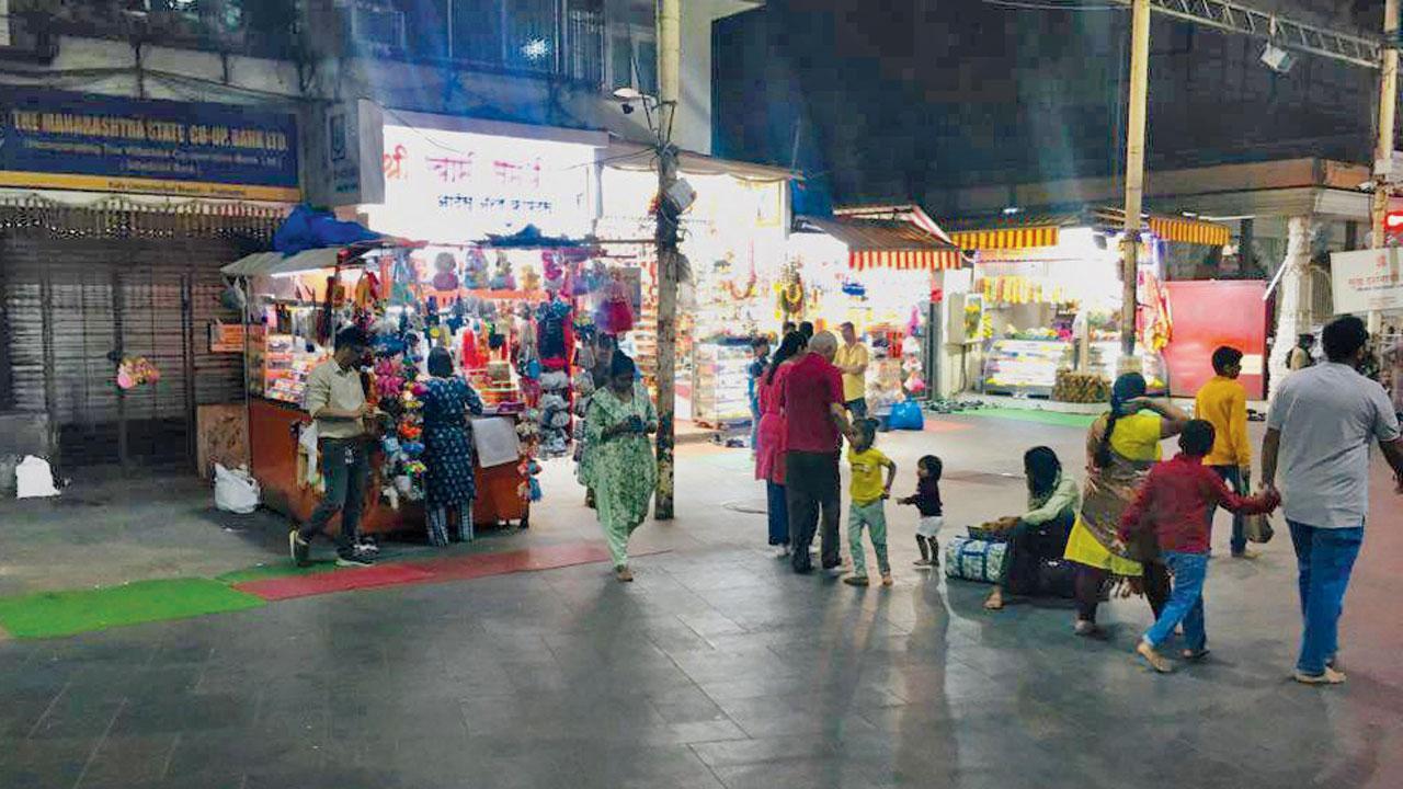 Siddhivinayak Darshan: With illegal stalls gone, everyone will queue up