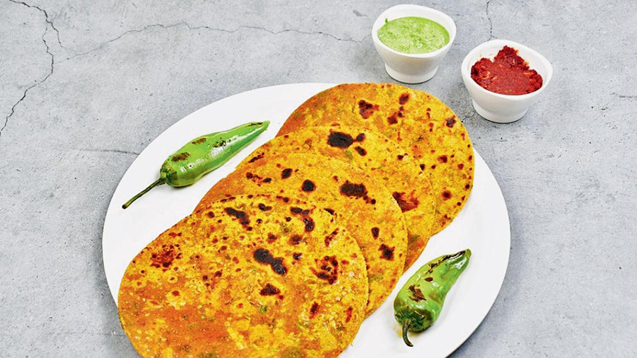 Thepla express stops in Vasai
