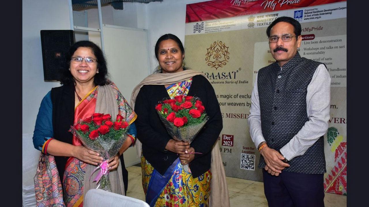 “VIRAASAT”- Celebrating 75 handwoven Saris of India,  [MySariMyPride, Exclusive Handloom Sari Exhibition at National Centre for Heritage Textiles (Handloom Haat) Janpath, New Delhi]