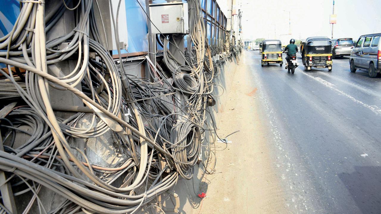 Exposed wires on flyovers both ugly and dangerous