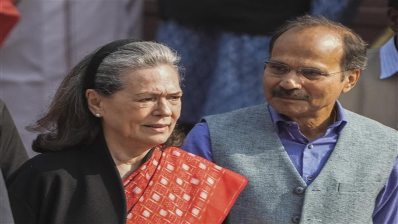 Former Congress president Sonia Gandhi also joined the protesters in their demonstration.