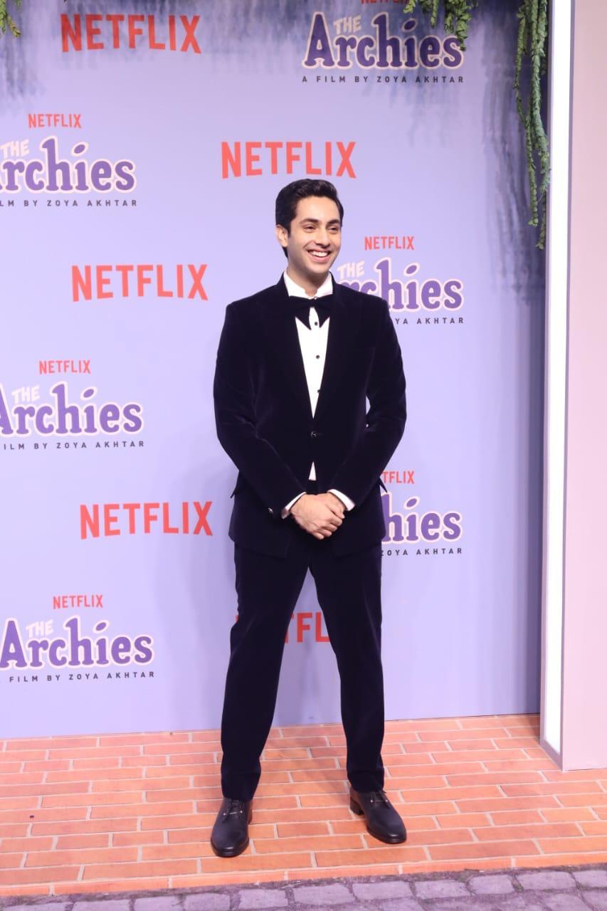 Agastya Nanda looked dapper in his suit at the premiere 