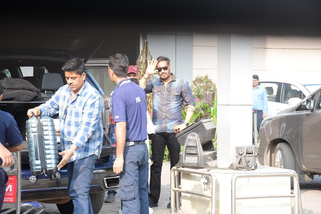 Ajay Devgn was spotted alongside his son at the private Mumbai airport