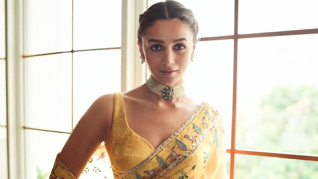 It's Sunday, and for most, that means a day of rest, but not for Alia Bhatt. The Bollywood actress woke her millions of fans up to engage with them in a fun AMA session where they got to ask questions they had been dying to ask. Read more