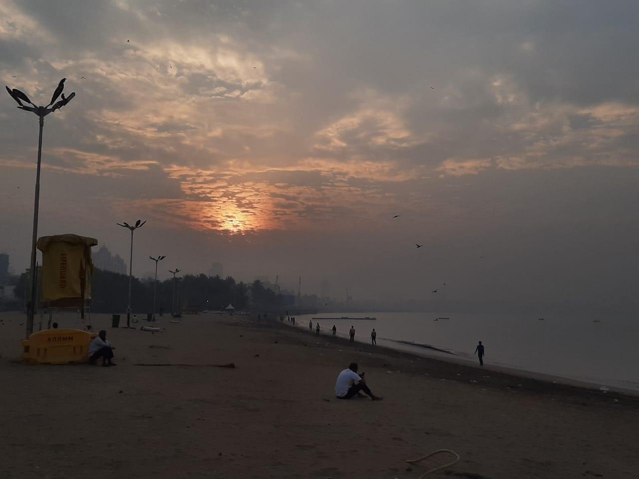 The air quality index from 0 to 100 is considered 'good', 100 to 200 'moderate', 200 to 300 'poor', 300 to 400 'very poor' and from 400 to 500 or above 'severe'