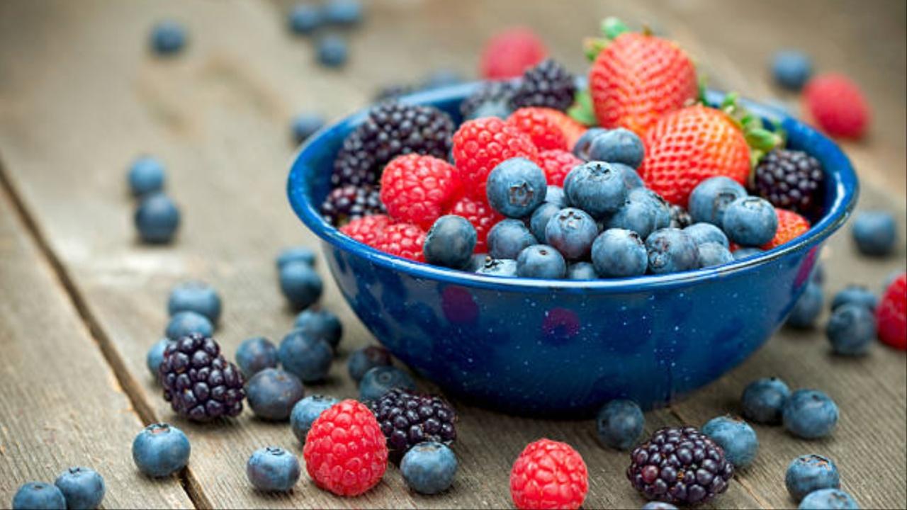 Include berries into your diet:Rich in antioxidants, flavonoids, prebiotics and potassium, brides must include blackberries, strawberries, blueberries and raspberries to achieve a radiant glow, keep the skin firm and improve its elasticity.  