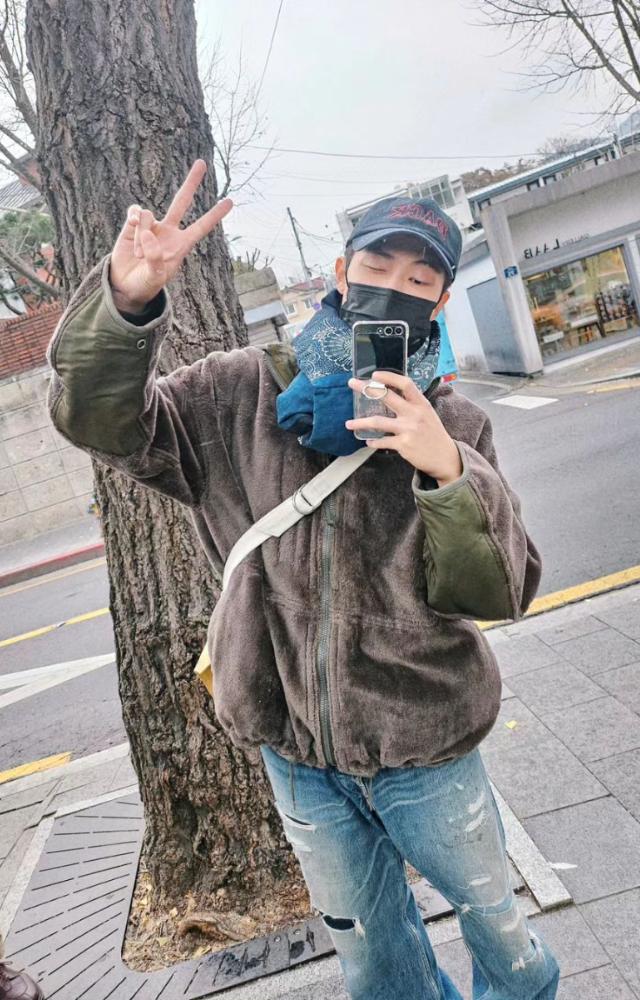 While his mirror selfies are iconic, BTS Namjoon also loves striking the V sign