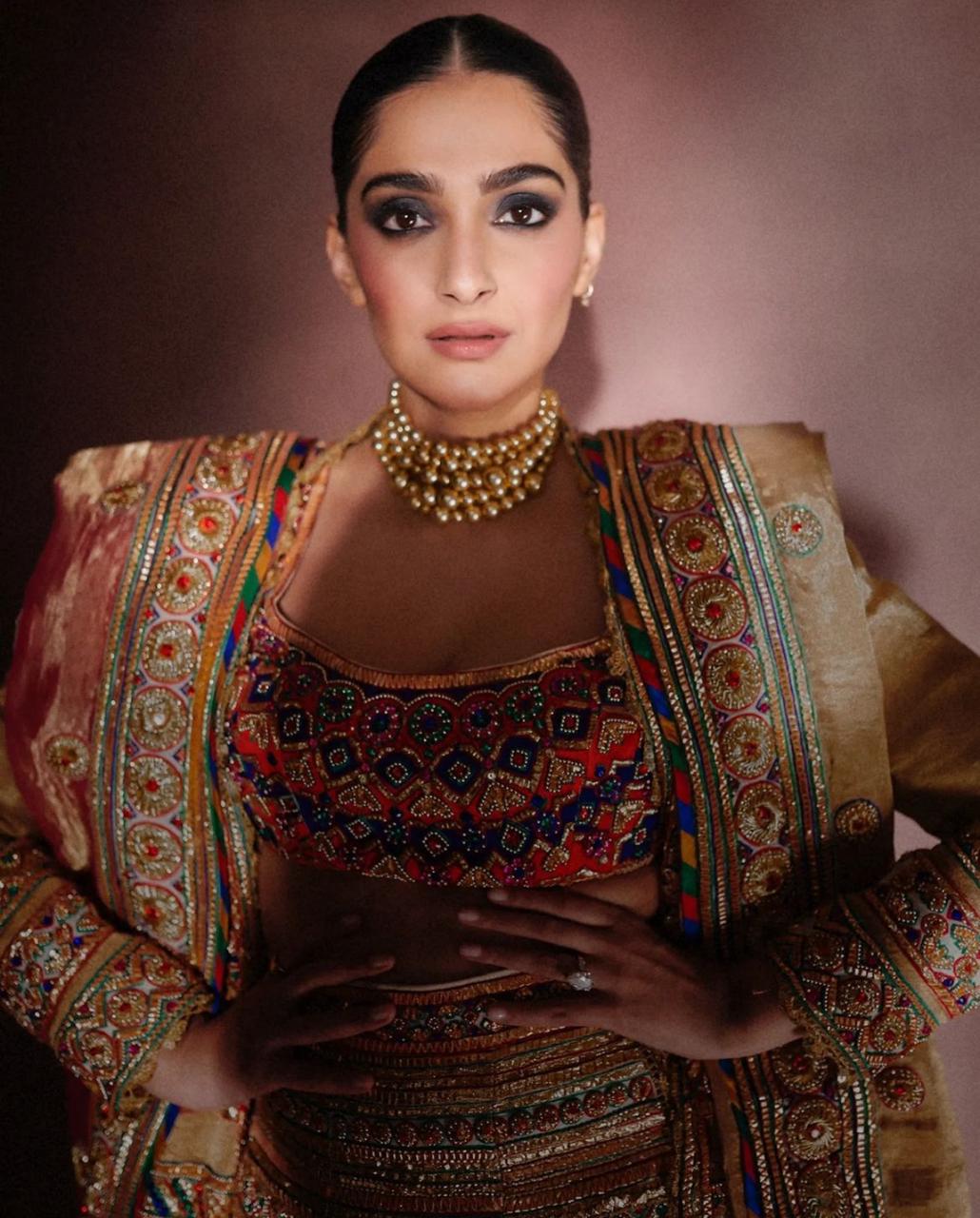 Rheson by Sonam Kapoor and Rhea KapoorSonam Kapoor and her sister Rhea Kapoor launched the Indian clothing company 