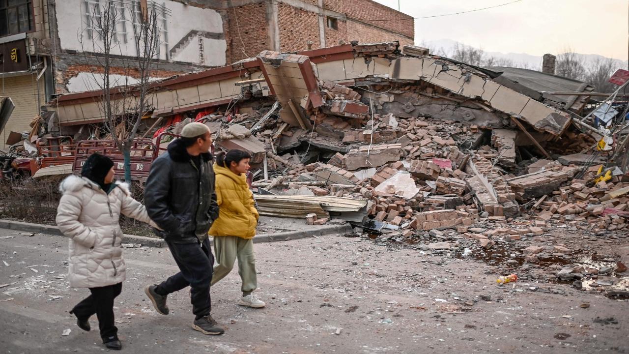 In Photos: Rescuers struggle as massive quake kills over 120 in China