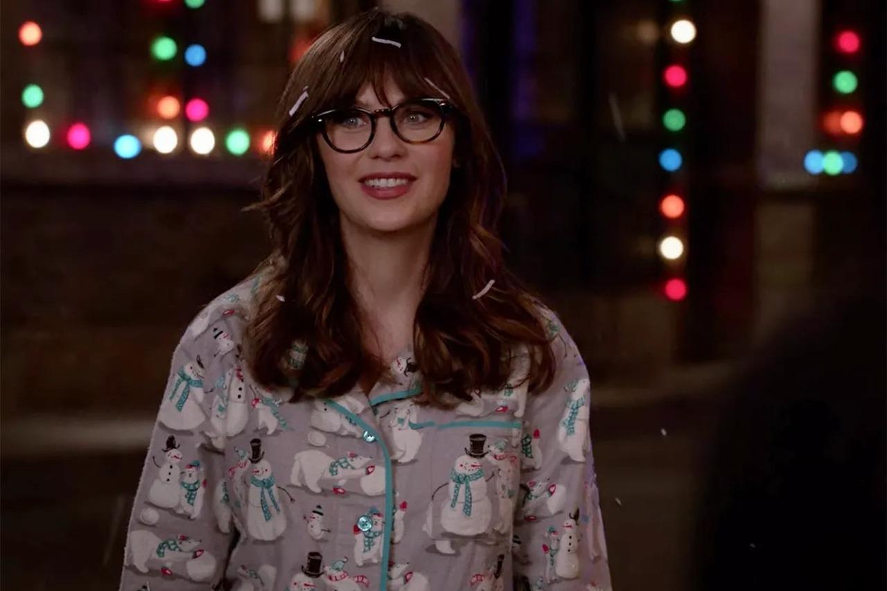 'Christmas Eve Eve' from New Girl (Season 6, Episode 10)
Jess tries to keep the loft's Secret Santa gift exchange going; Winston doesn't think his gift for Cece will be delivered in time, so he and Schmidt go shopping to find a new gift; Reagan gives Nick a surprise