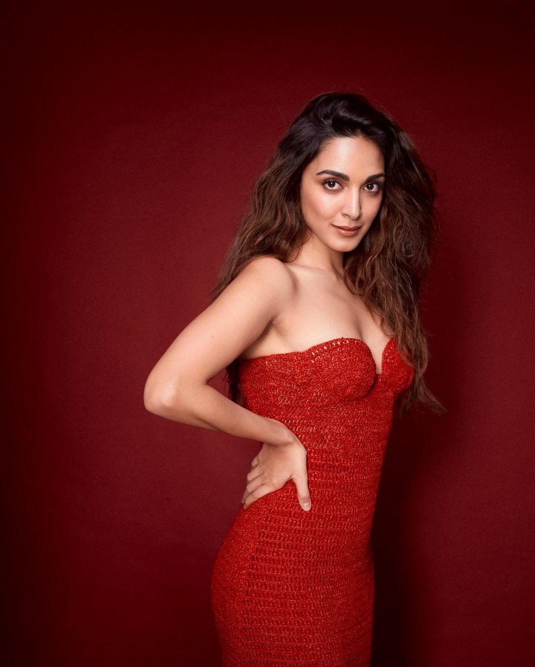 Christmas 2023: Paint the town red with these Kiara Advani inspired outfits