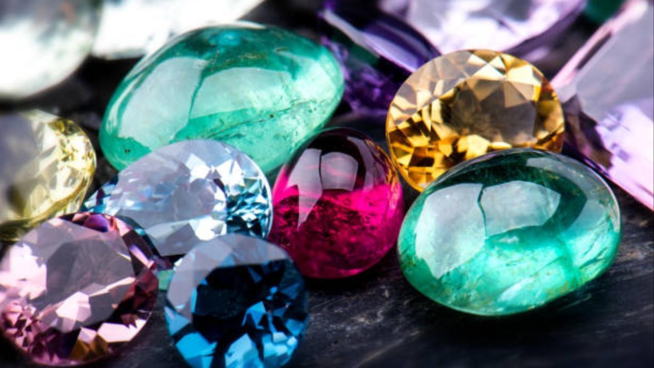 From Ruby to Emerald: Dive into the world of precious coloured gemstones