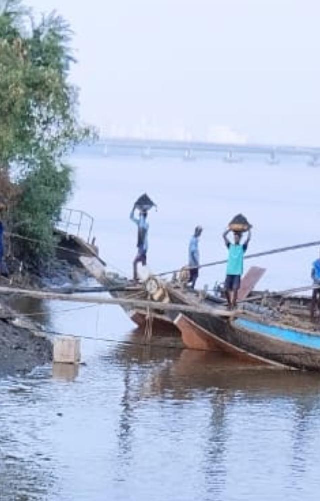 Local firemen received an alert about the body spotted in the creek near Kharigaon toll naka in the morning, a civic official said