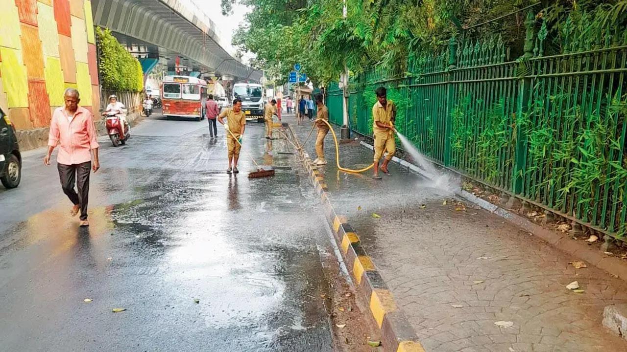 Mumbai: CM Shinde directs BMC to conduct deep cleaning drives in all city areas