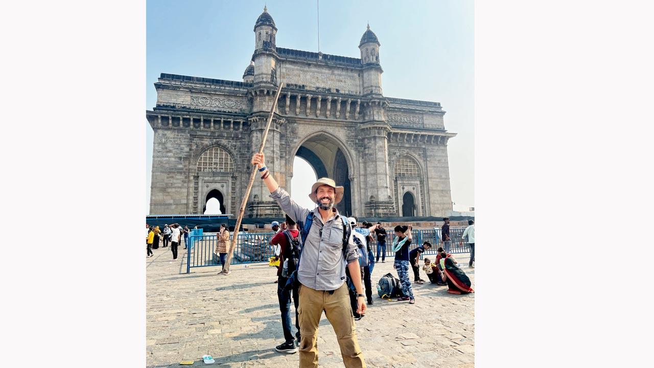 Antonio di Vico at the Gateway of India