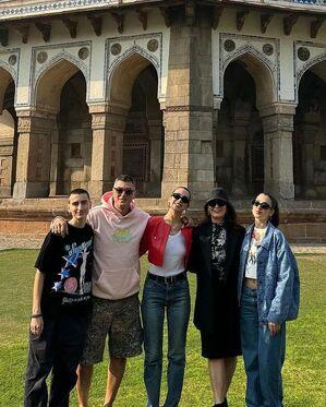 After soaking in the Rajasthani culture, Dua Lipa headed up North to Delhi with her family