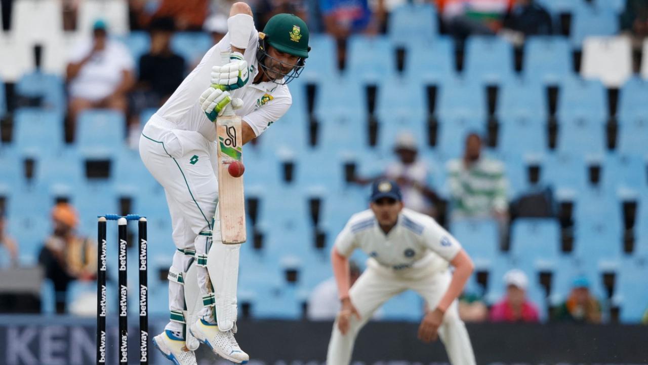 South Africa in driver's seat, Elgar-Jansen guide hosts to 392 for seven at lunch on Day 3