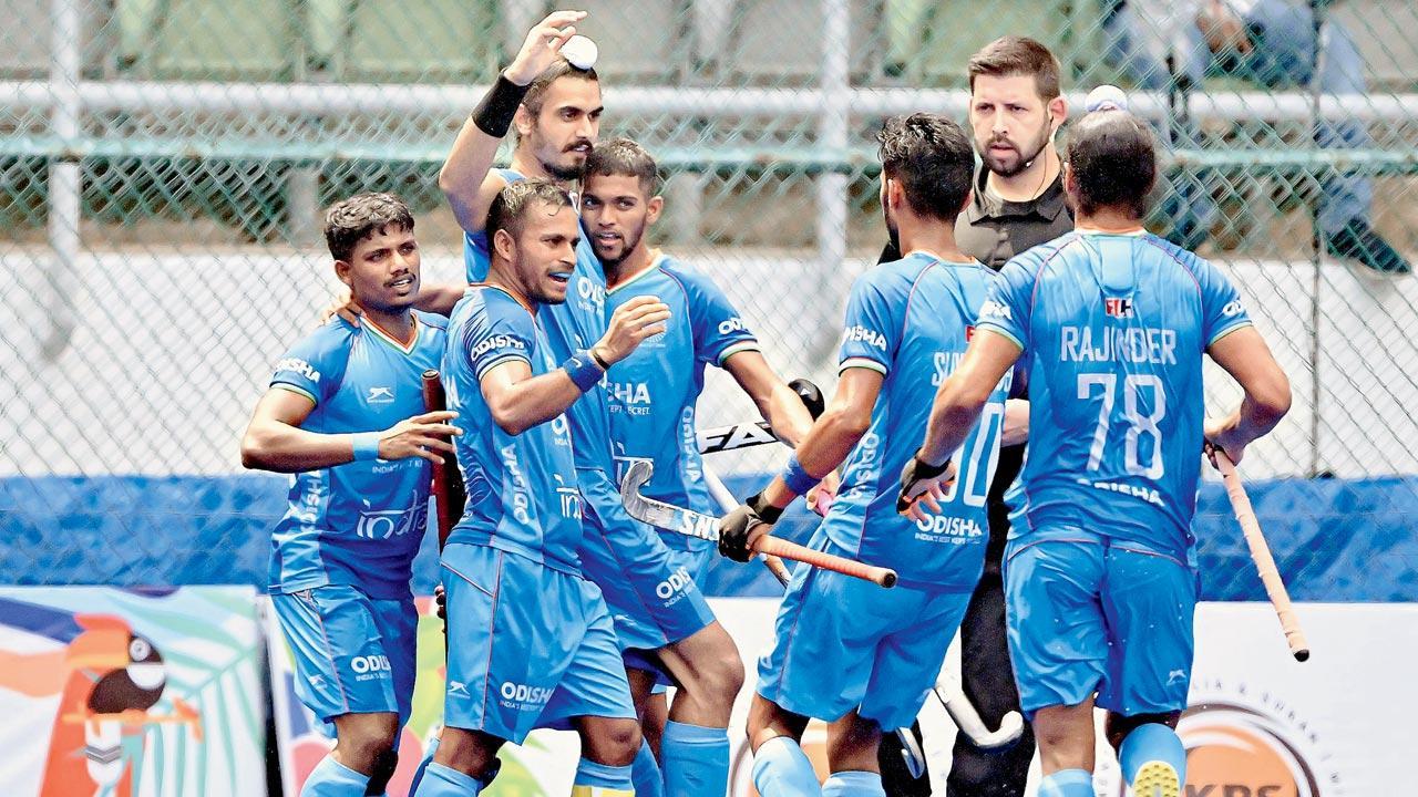 FIH Junior World Cup: Nervy India beat Dutch 4-3 to enter semis