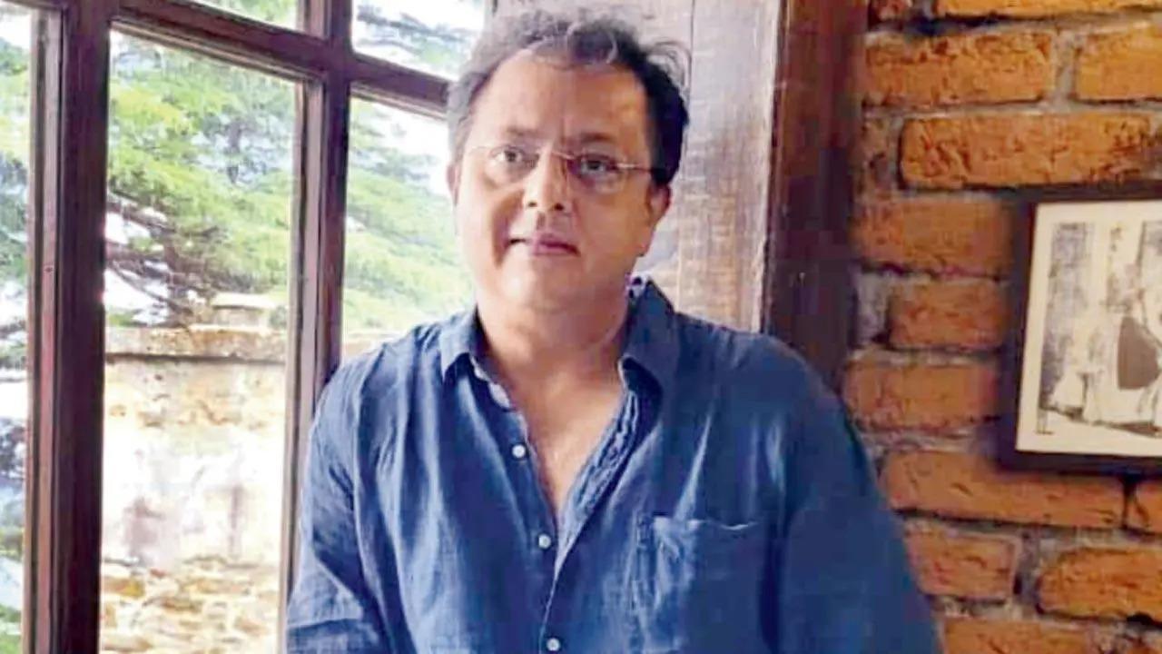 Nitesh Pandey (1973-2023)
Famous TV actor Nitesh Pandey died at the age of 51. He reportedly suffered a cardiac arrest on Tuesday, May 23, 2023. He had most recently appeared in the TV series 'Anupamaa' alongside Rupali Ganguly