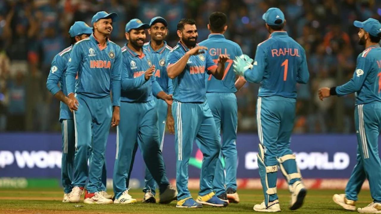 ICC World Cup 2023: India vs Sri Lanka
Match number 33 of the ICC World Cup 2023 between India and Sri Lanka was held at Wankhede Stadium. Sri Lanka captain Kusal Mendis won the toss and decided to bowl first in the match. The 